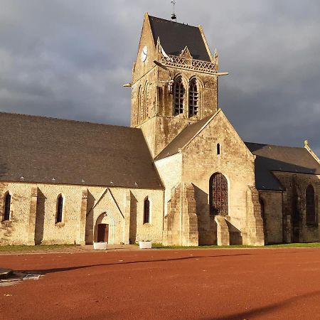 Villa Maison de charme à 5 min de Sainte-Mère-Eglise à Chef-du-Pont Extérieur photo