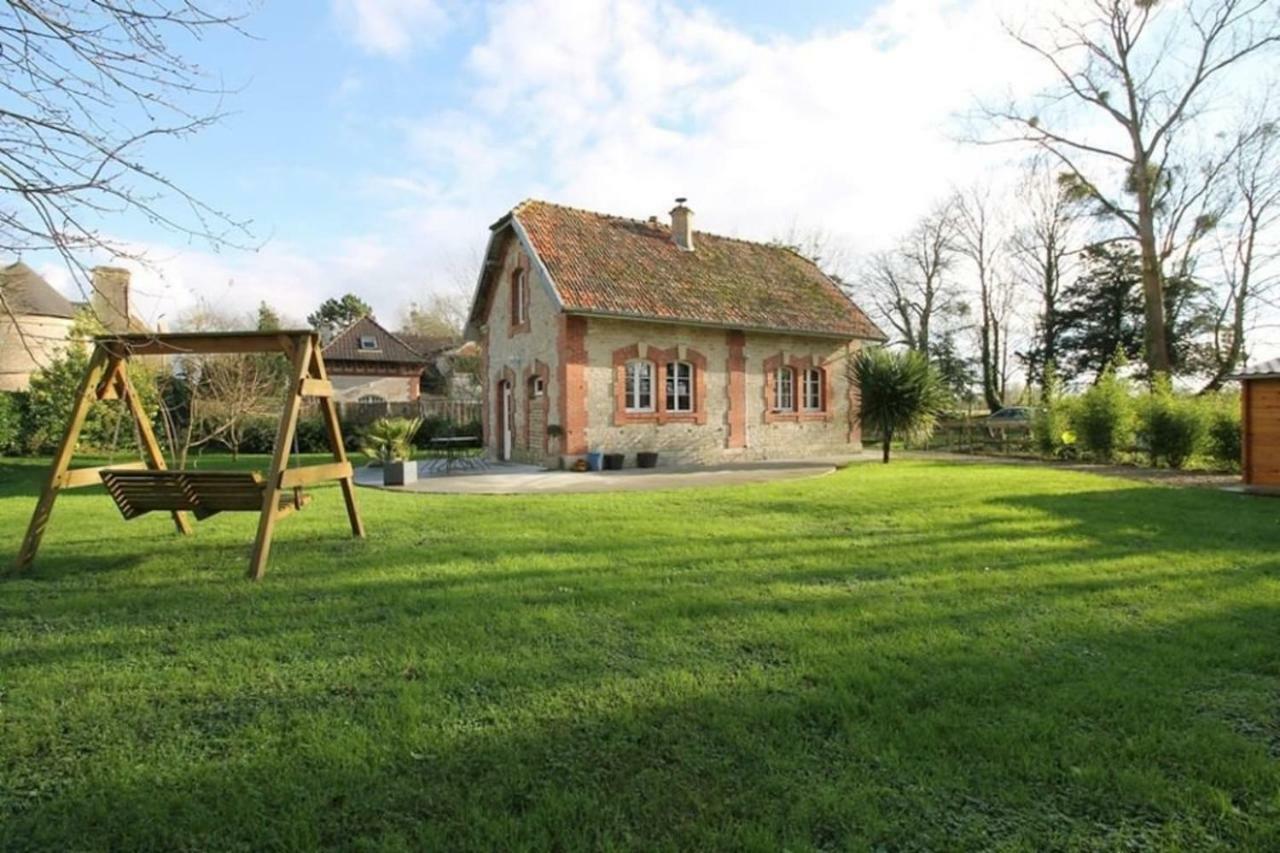 Villa Maison de charme à 5 min de Sainte-Mère-Eglise à Chef-du-Pont Extérieur photo