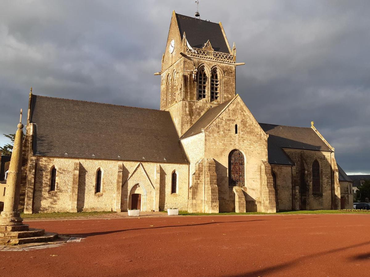 Villa Maison de charme à 5 min de Sainte-Mère-Eglise à Chef-du-Pont Extérieur photo